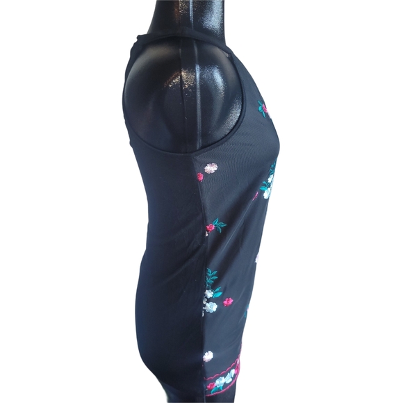 Ricki's Black Tank Top with Floral Embroidered Front XS - Picture 3 of 6
